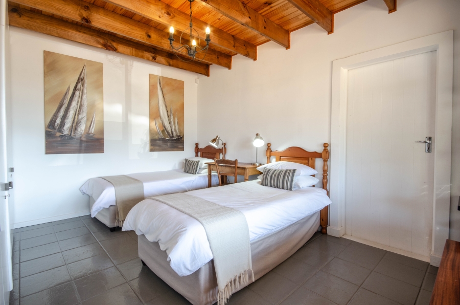 4 Bedroom Property for Sale in Pringle Bay Western Cape